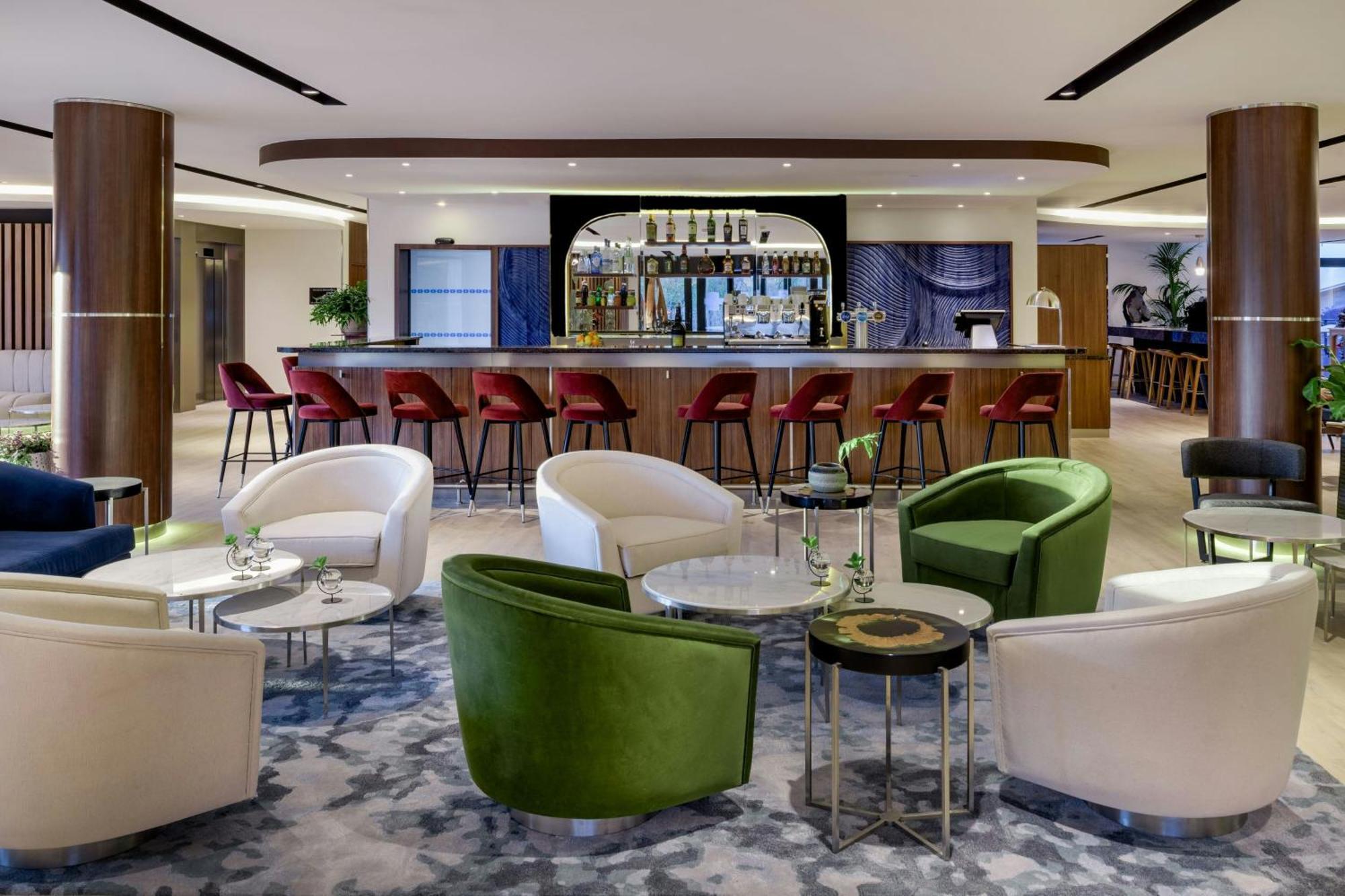 Ac Hotel By Marriott 圣朱利安恩因 外观 照片